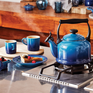 Le Creuset Azure Blue Traditional Kettle with Fixed Whistle 2.1L